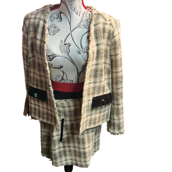 NWT women’s Zara suit with skort - Picture 3 of 6